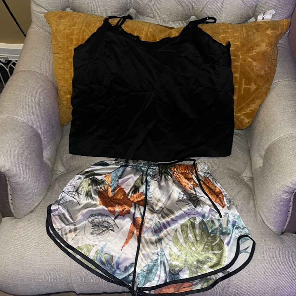 Silky pajamas set